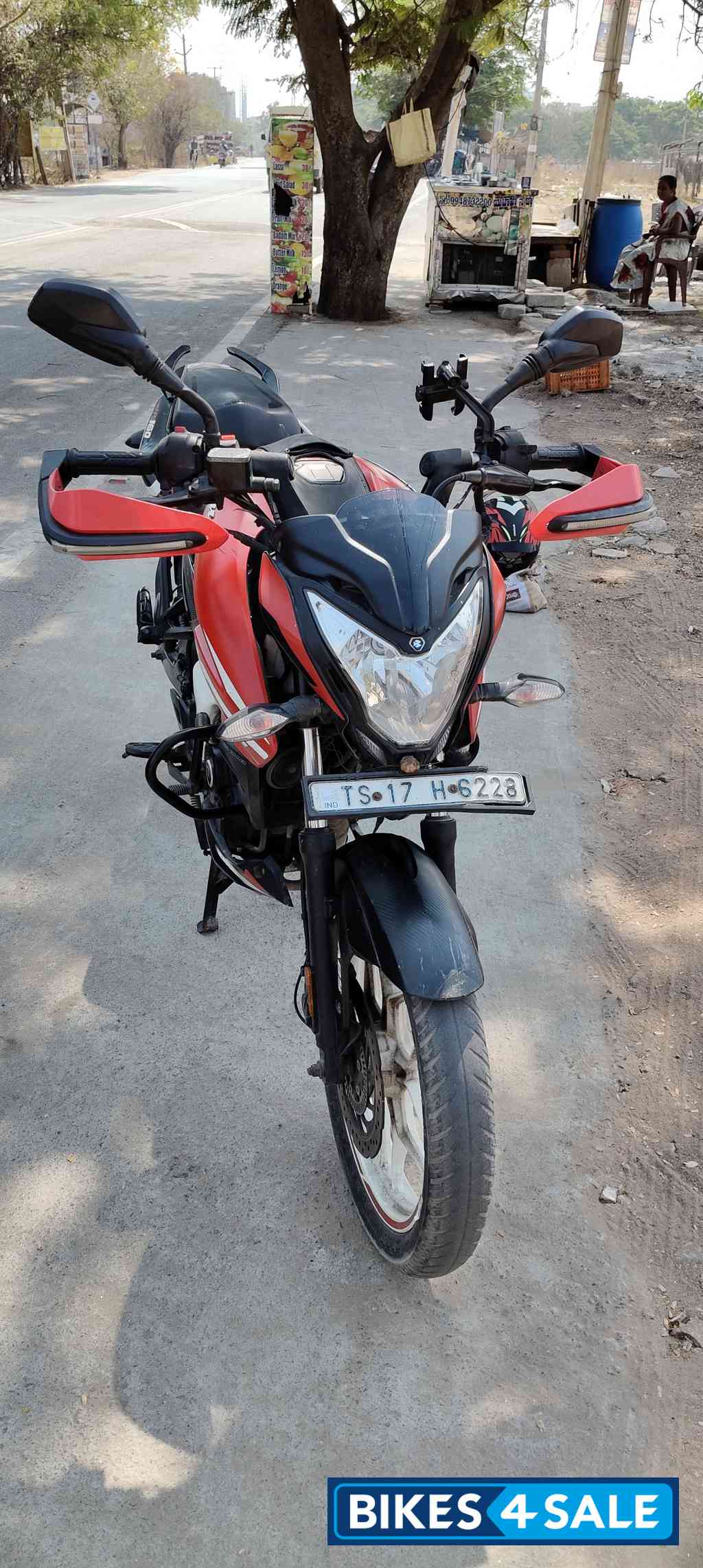 Red Bajaj Pulsar NS 160 BS6