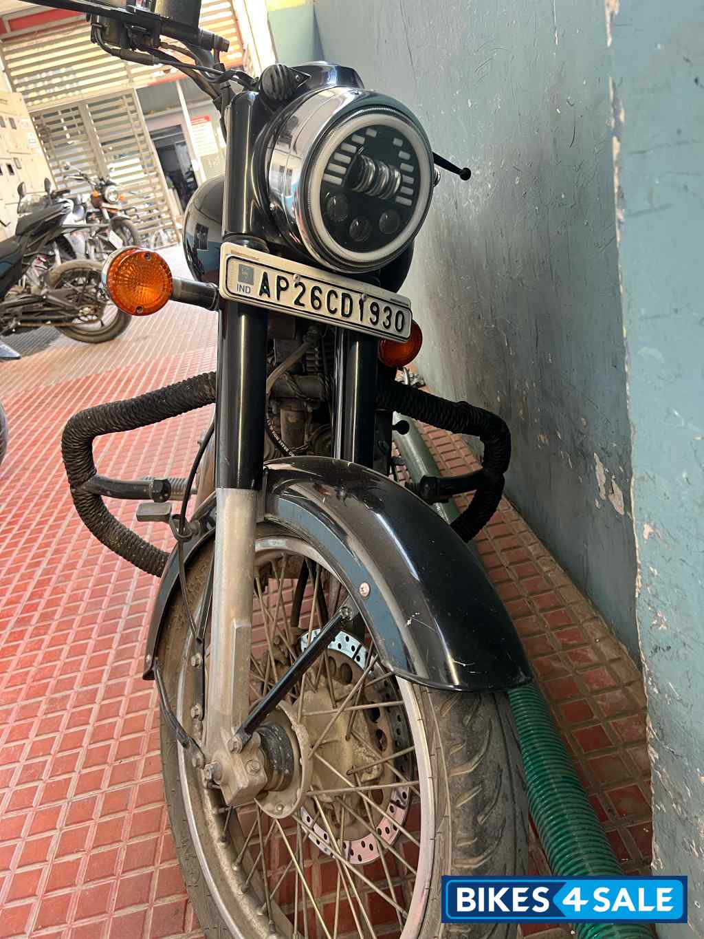 Black Royal Enfield Classic 350