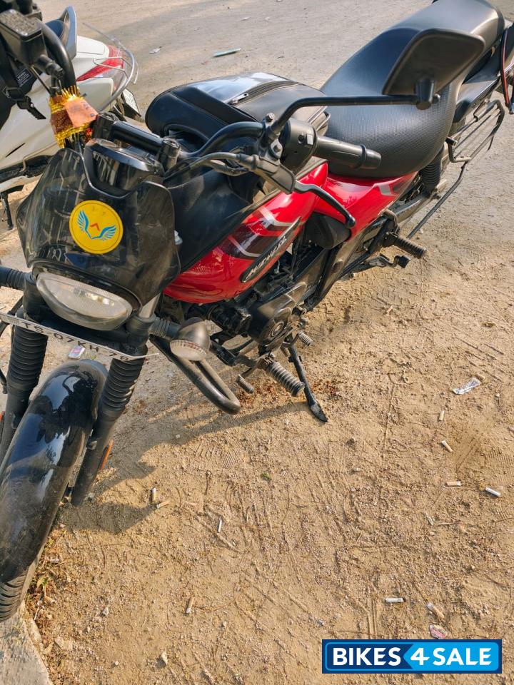 Bajaj Avenger 220 DTS-i