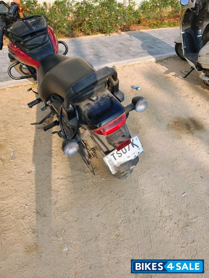 Bajaj Avenger 220 DTS-i