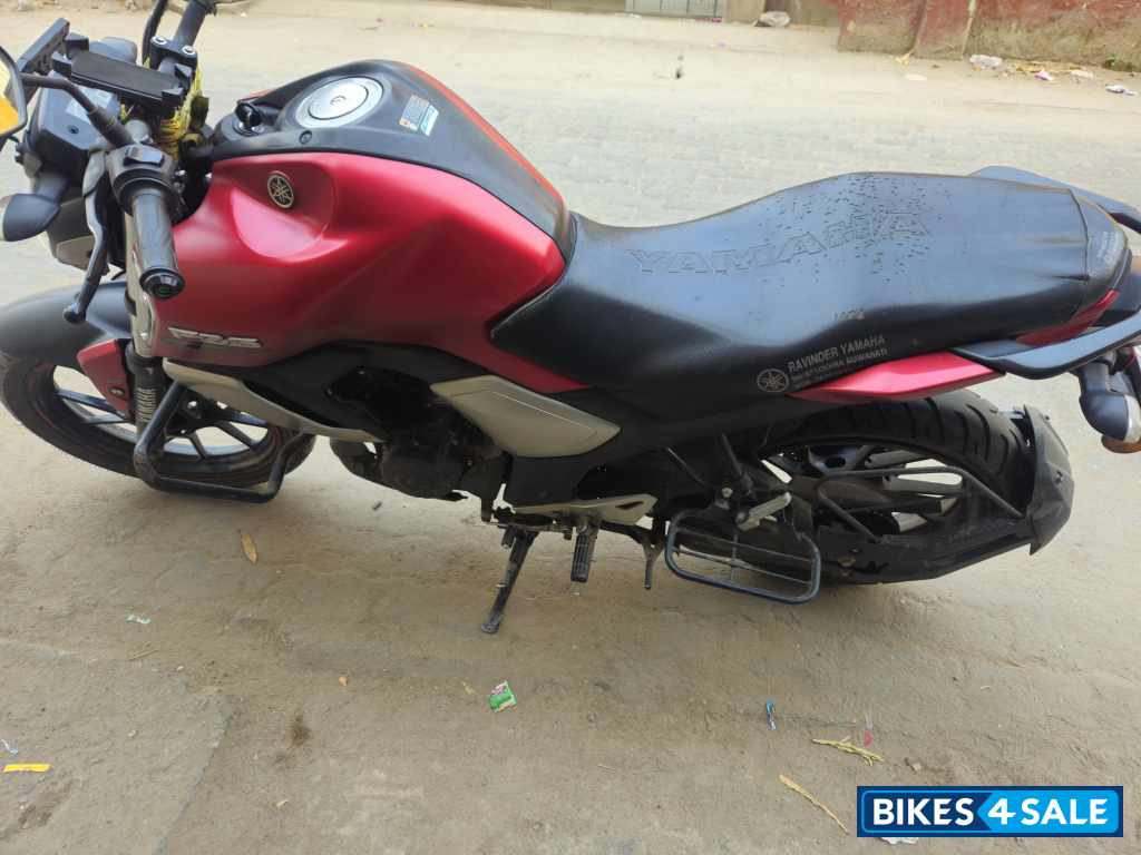 Matte Dul Red Metalic Yamaha FZ-S FI V3 BS6