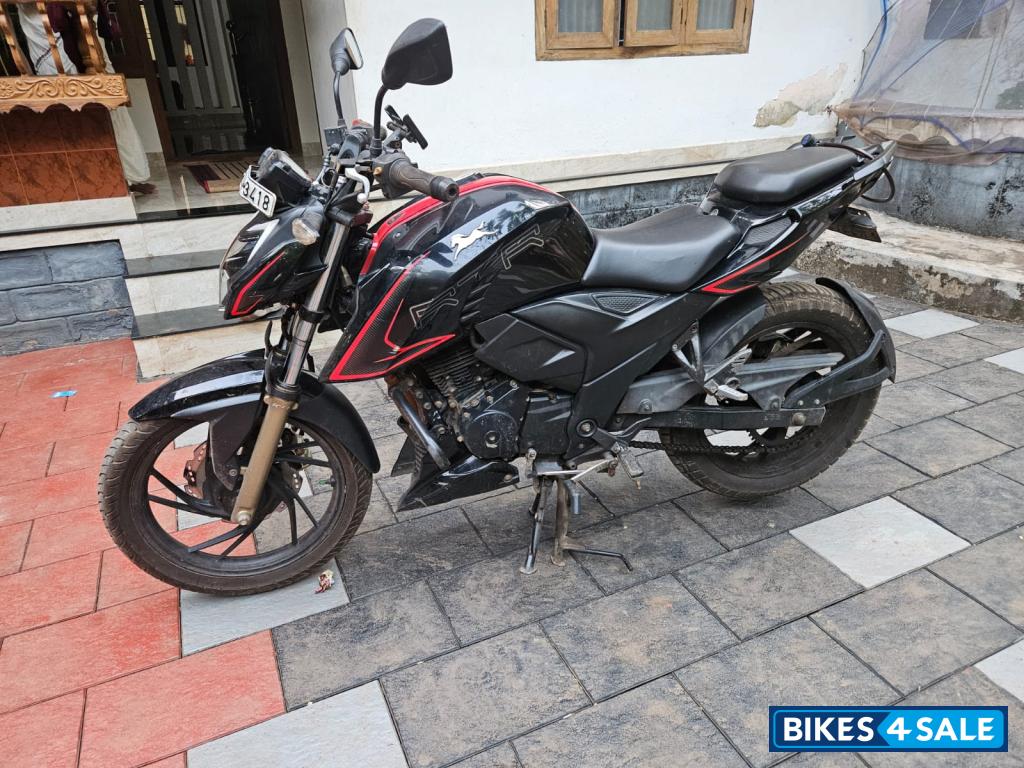TVS Apache RTR 200 4V