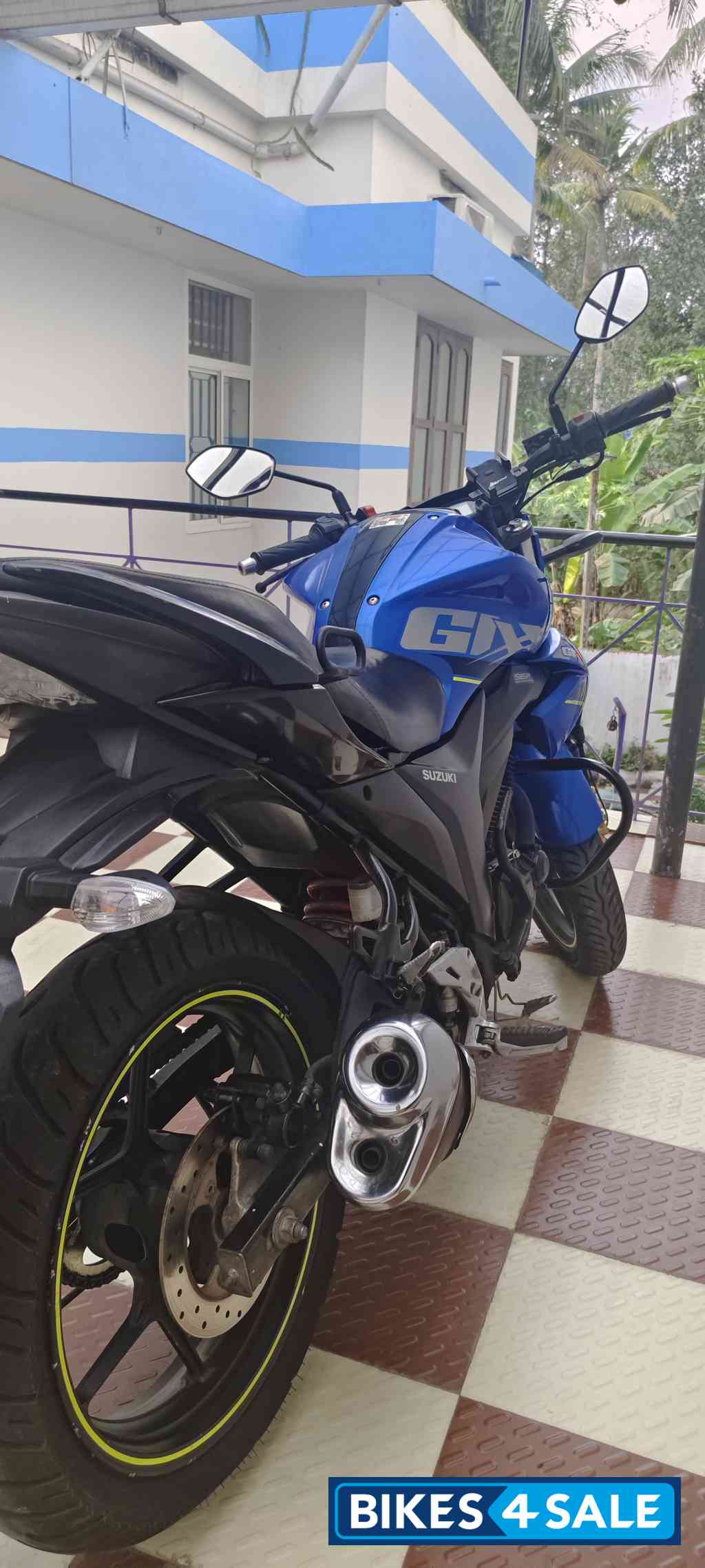 Blue Suzuki Gixxer ABS