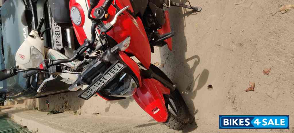 TVS Apache RTR 160 4V TVS Apache RTR 160 4V