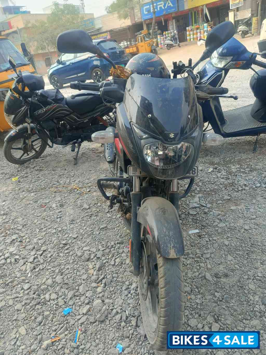 Bajaj Pulsar 125 Carbon Fibre Disc Single Seat Bajaj Pulsar 125 Carbon Fibre Disc Single Seat