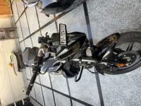 Black Hero Xtreme 125R