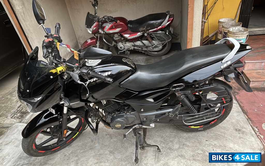 Bajaj Pulsar 125
