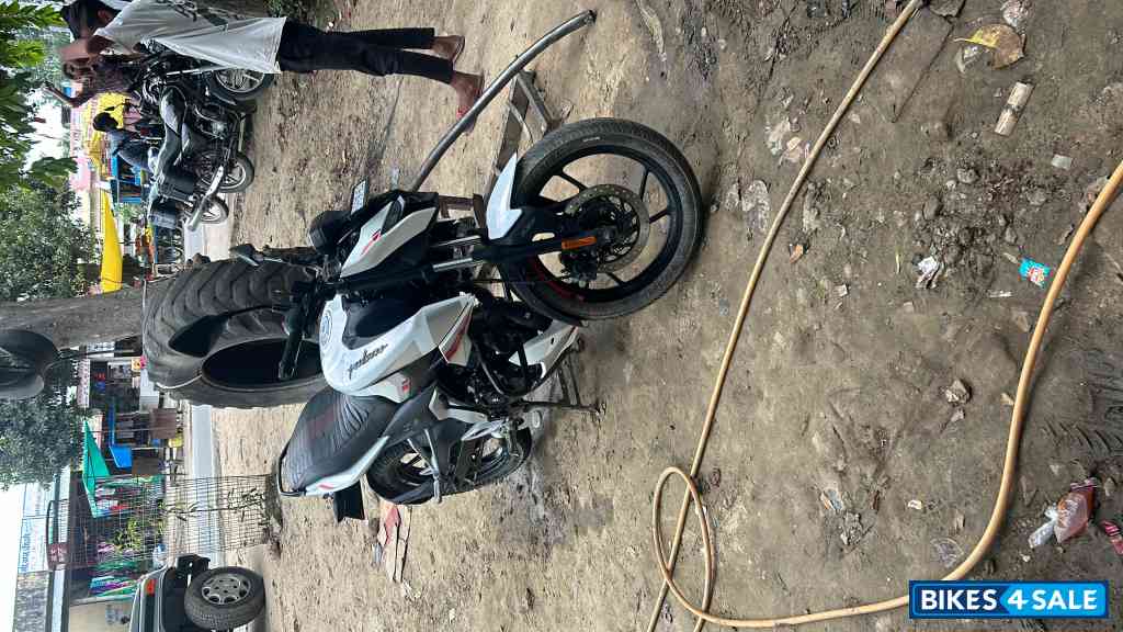 Bajaj Pulsar N150