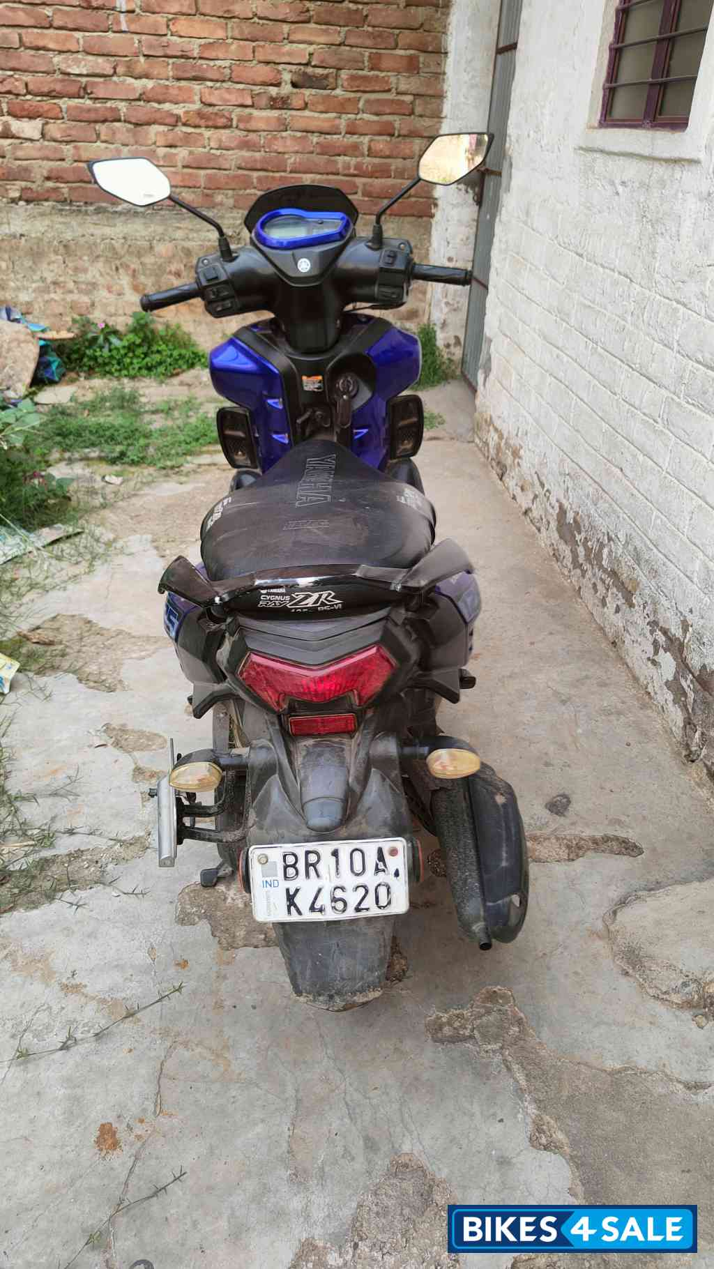 Deep Purplish Blue Yamaha Cygnus Ray ZR