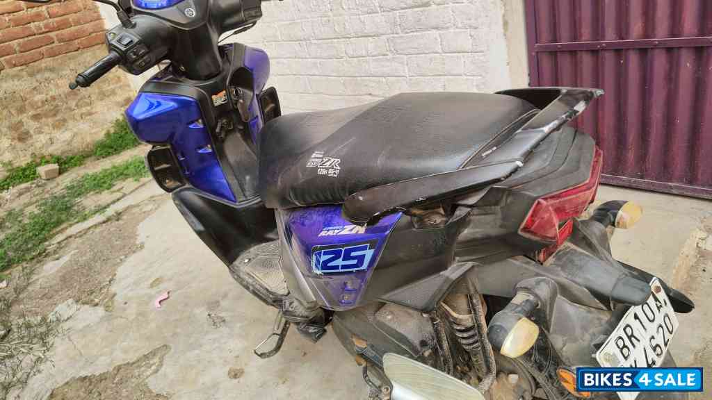 Deep Purplish Blue Yamaha Cygnus Ray ZR