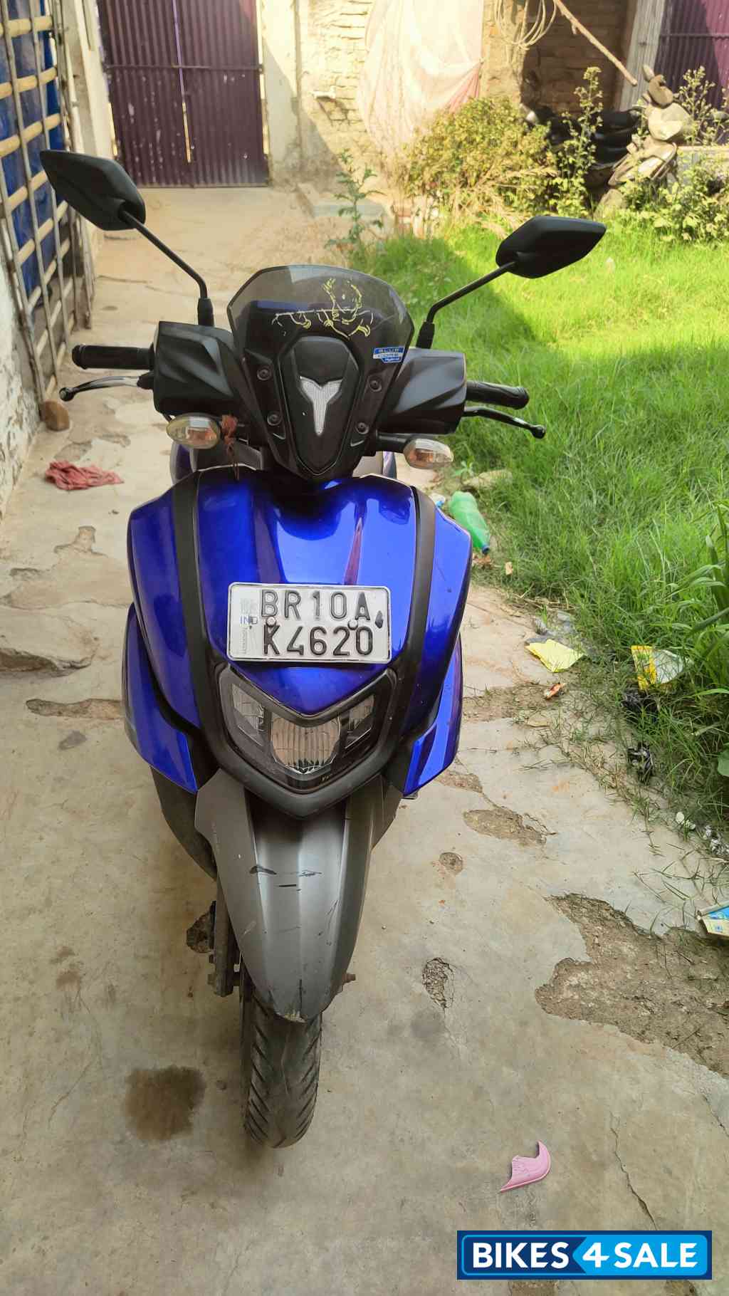 Deep Purplish Blue Yamaha Cygnus Ray ZR