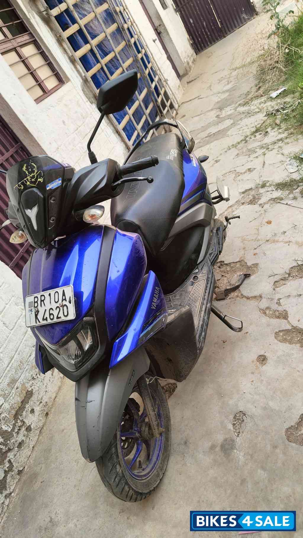 Deep Purplish Blue Yamaha Cygnus Ray ZR