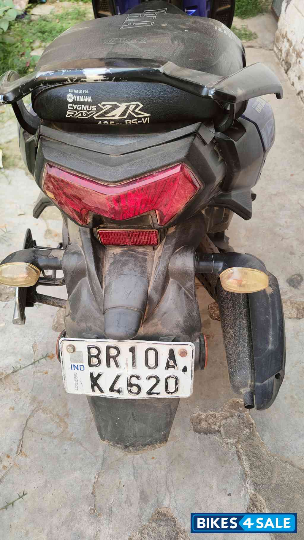 Deep Purplish Blue Yamaha Cygnus Ray ZR