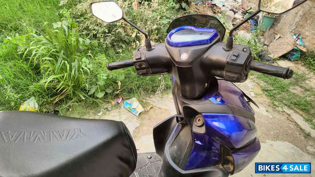 Deep Purplish Blue Yamaha Cygnus Ray ZR