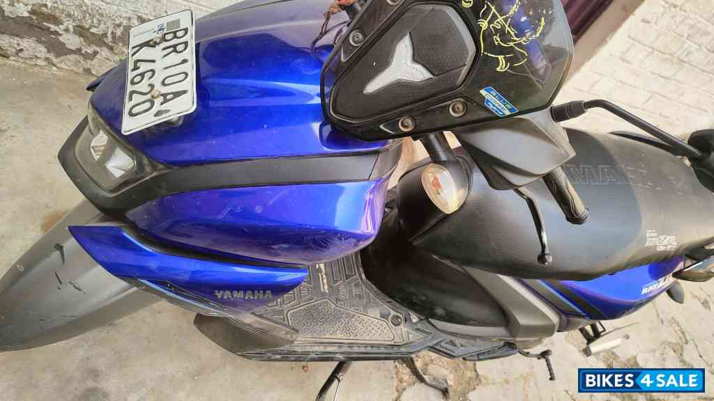 Deep Purplish Blue Yamaha Cygnus Ray ZR