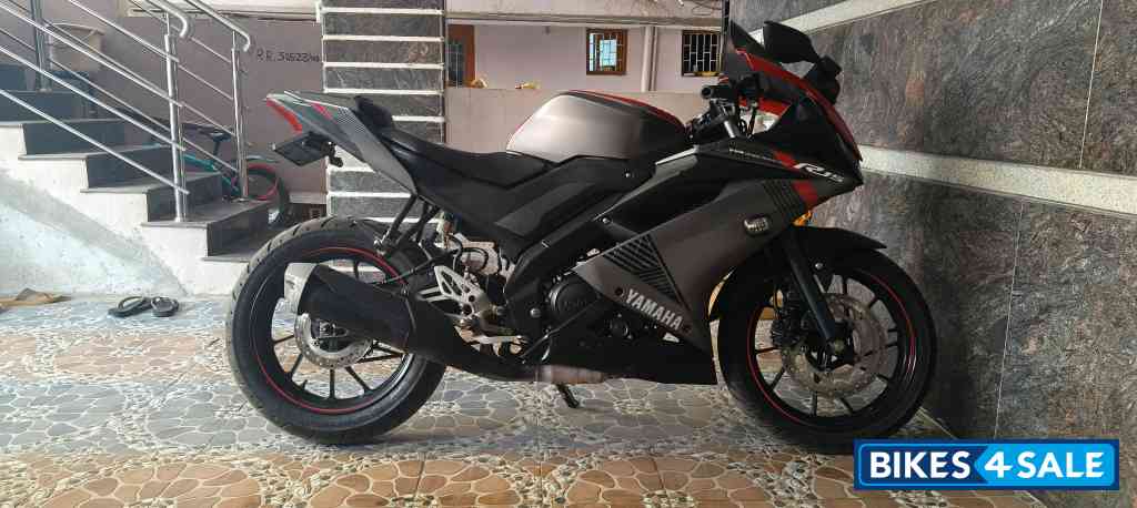 Grey Red Yamaha YZF R15 V3