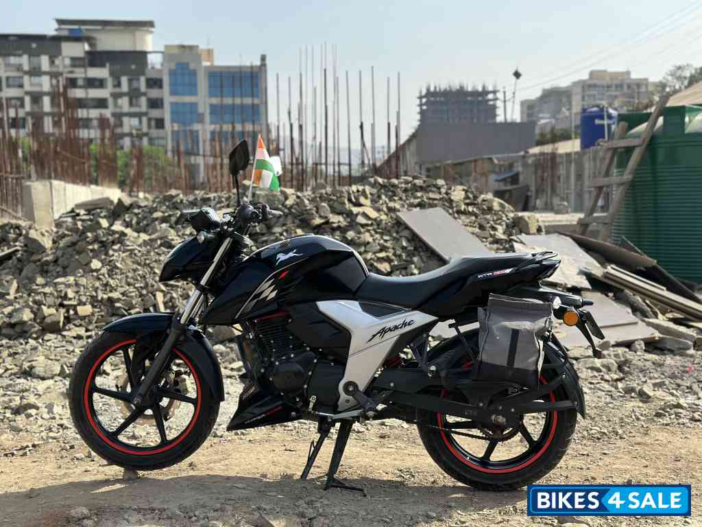 TVS Apache RTR 160 4V