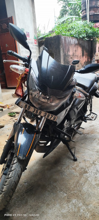 Black TVS Apache RTR 160