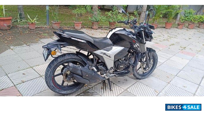 TVS Apache RTR 160 4V BS6 TVS Apache RTR 160 4V BS6