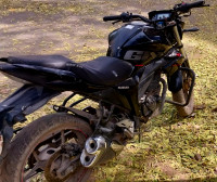 Sparkle Black Suzuki Gixxer 150