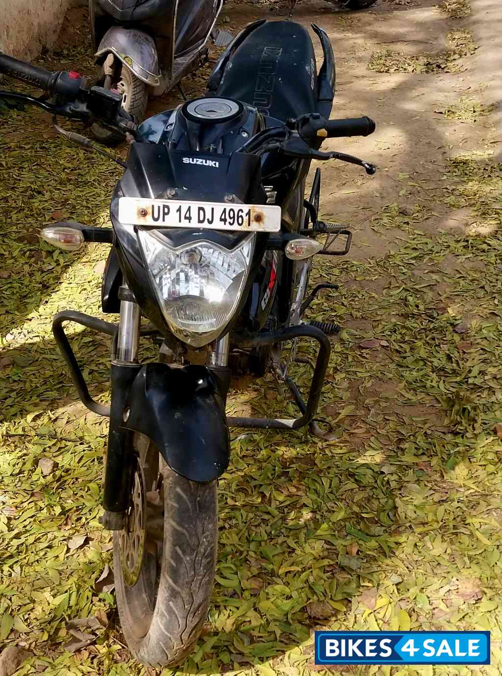 Sparkle Black Suzuki Gixxer 150 Sparkle Black Suzuki Gixxer 150