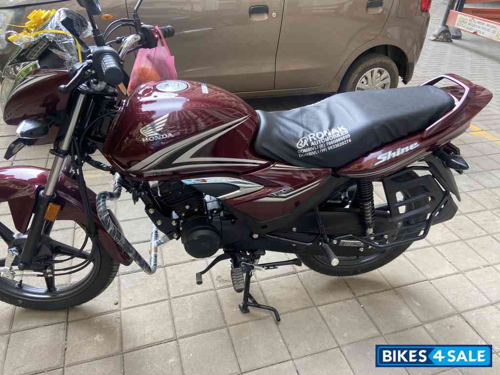Maroon Honda Shine 125 OBD2