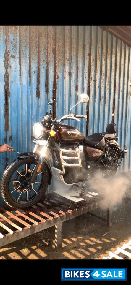 Royal Enfield Meteor 350 Supernova