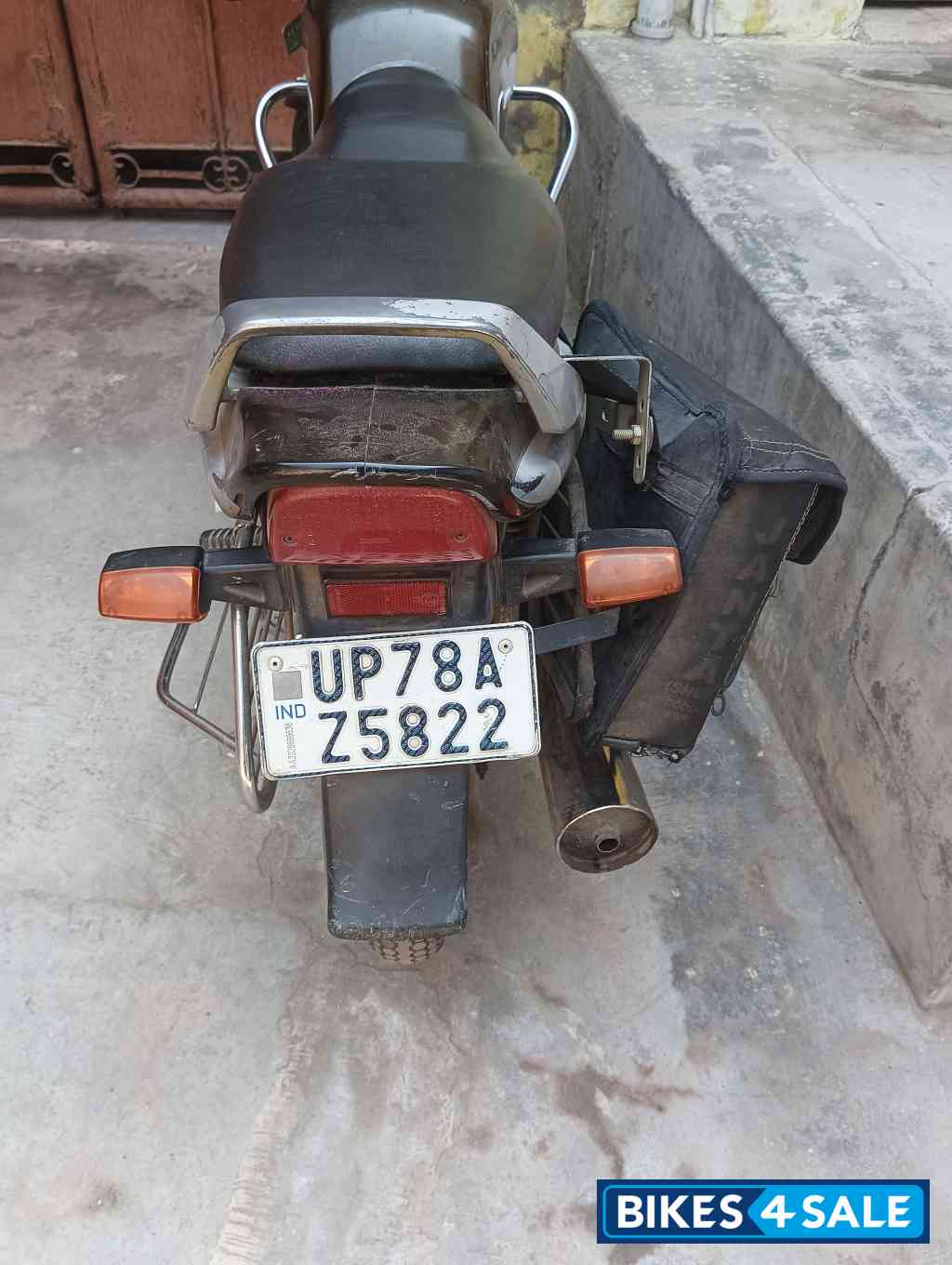 Bajaj CT 100