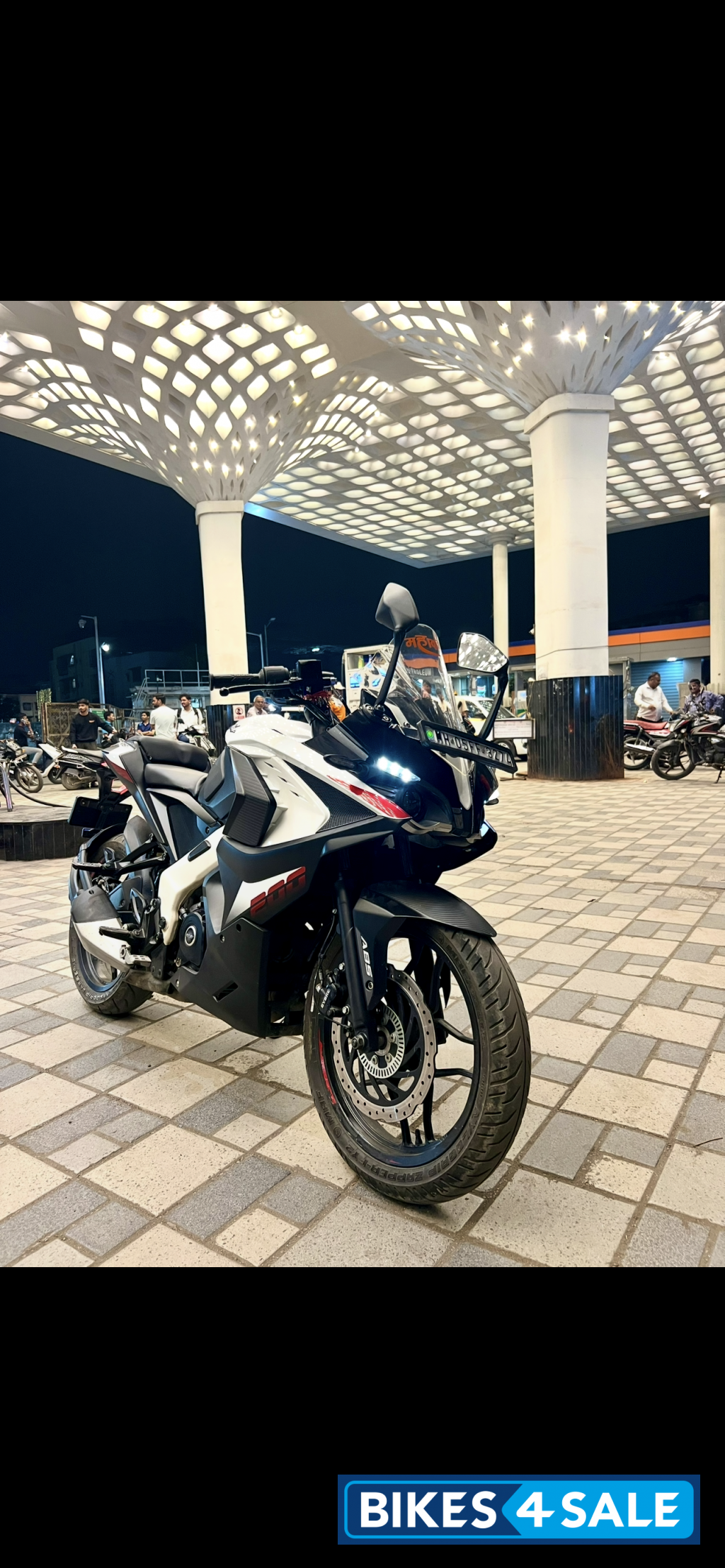 Bajaj Pulsar RS 200 BS6