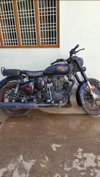 Royal Enfield Classic Stealth Black 2020 Model