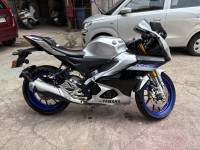 Yamaha R15 V4
