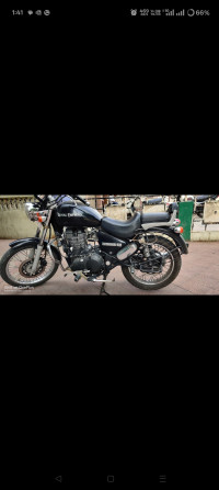 Black Royal Enfield Thunderbird 350