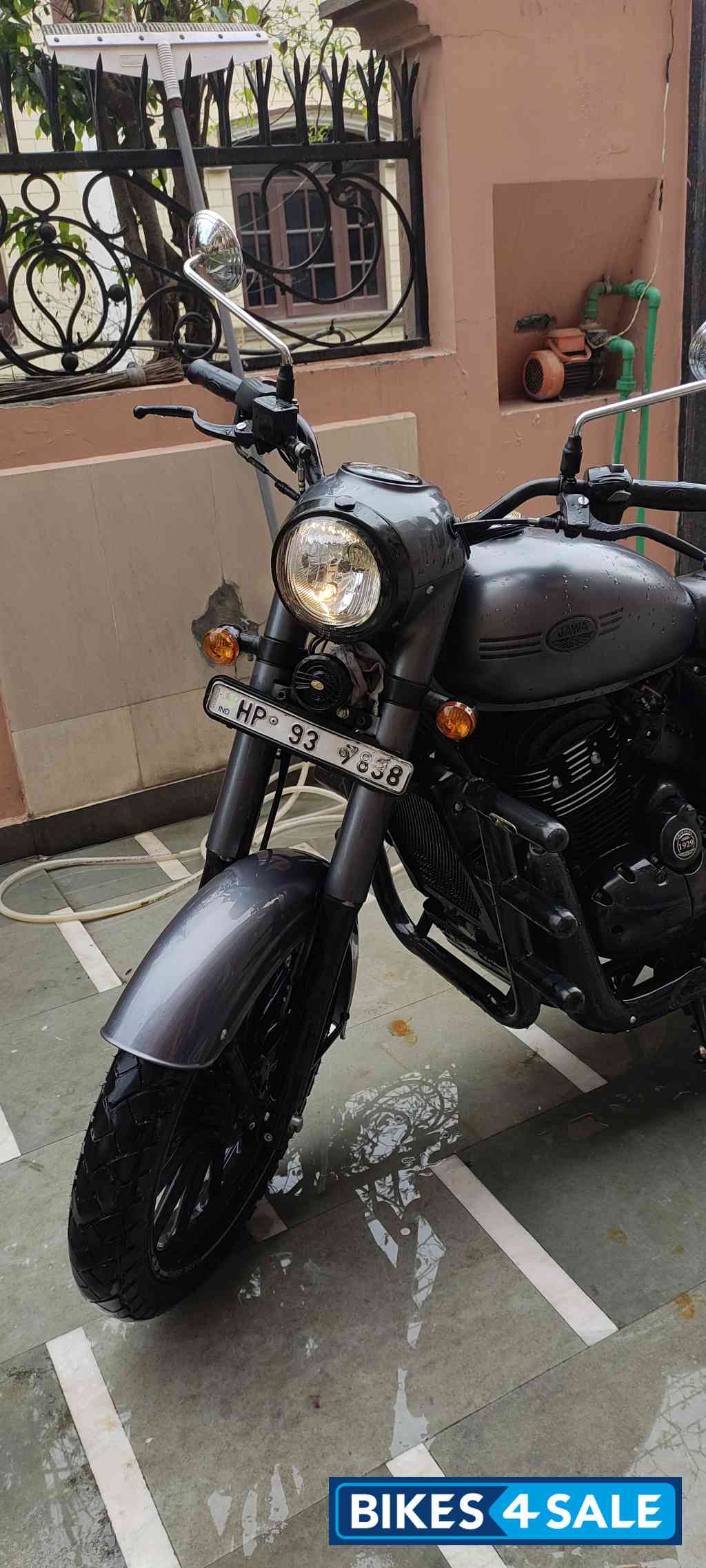 Midnight Grey Jawa Midnight Grey