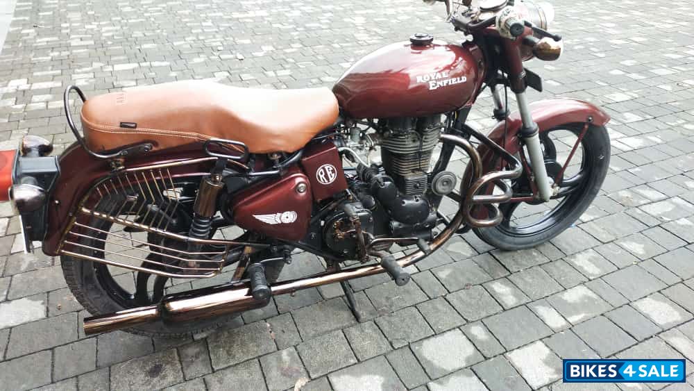 Maroon Royal Enfield Bullet 350