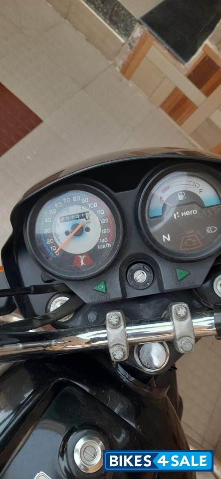 Red-black Hero Splendor Plus