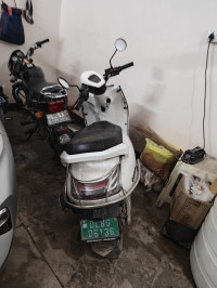 White Bounce Infinity E1