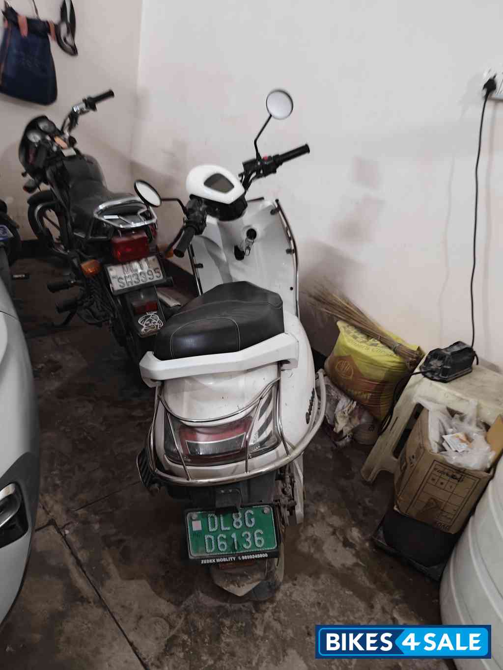 White Bounce Infinity E1