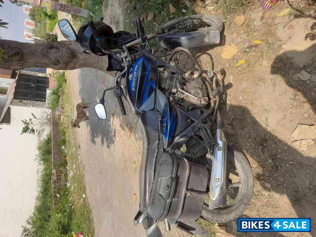 Black And  Dark Blue Bajaj Discover 150 F