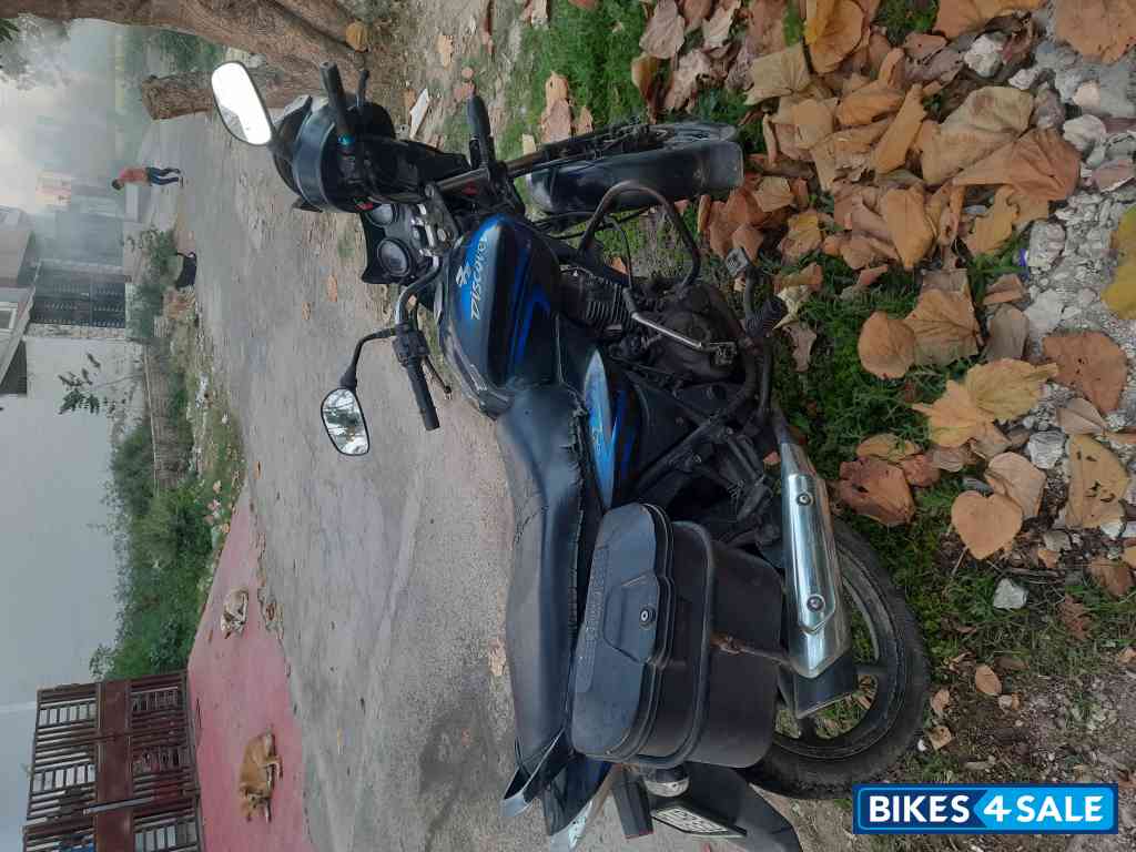Black And  Dark Blue Bajaj Discover 150 F