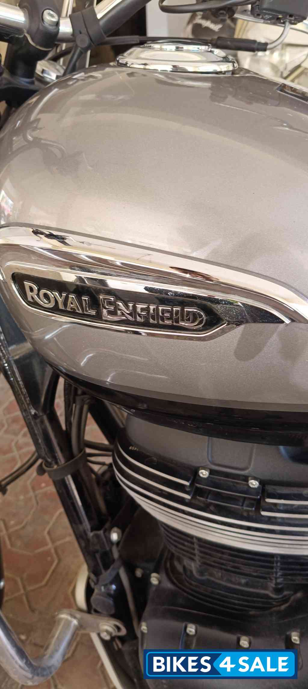 Silver Royal Enfield Meteor 350 Supernova