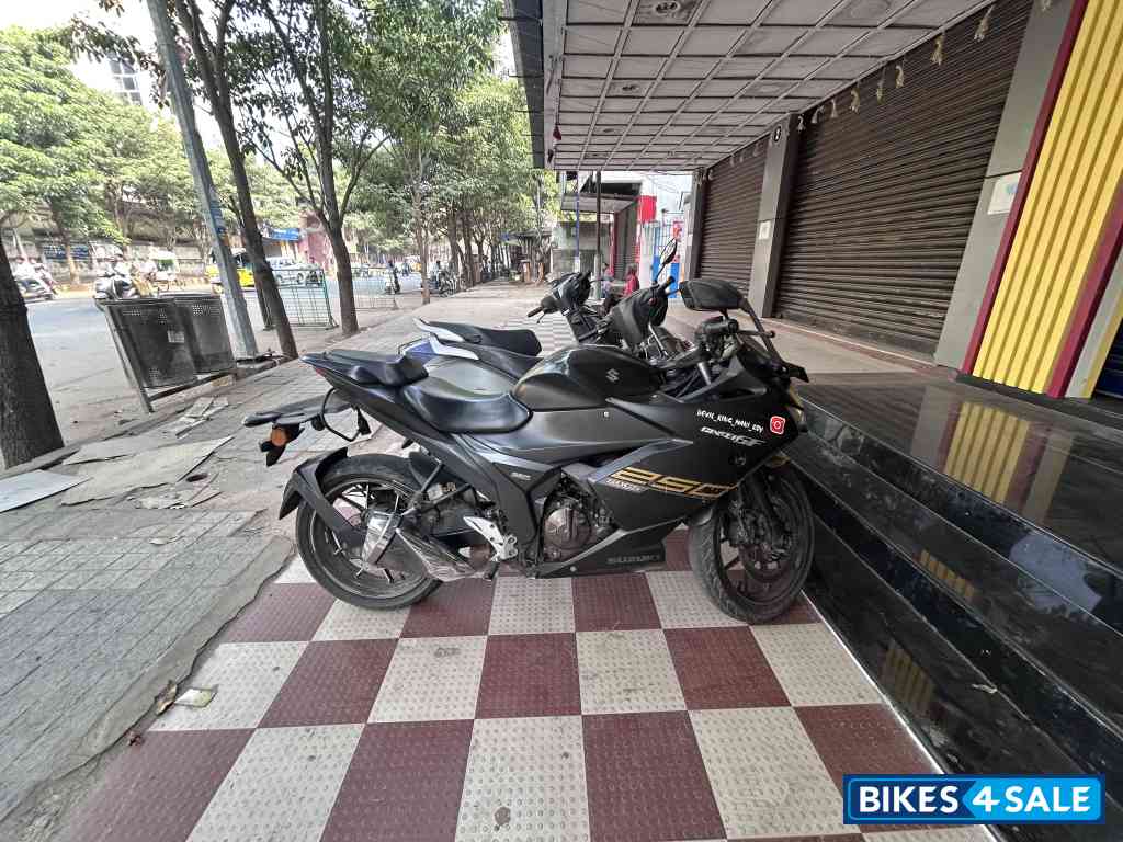 Suzuki Gixxer SF 250 BS6