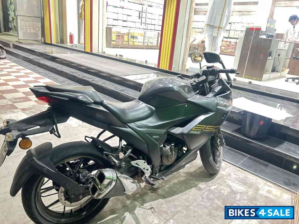 Suzuki Gixxer SF 250 BS6