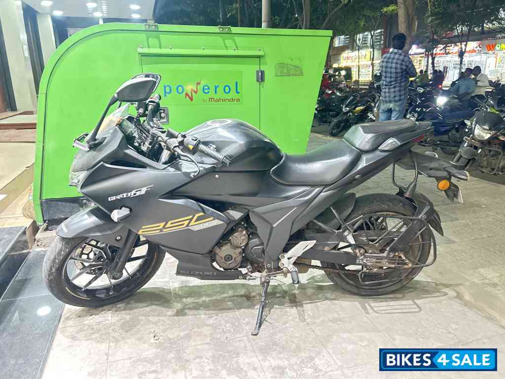Suzuki Gixxer SF 250 BS6