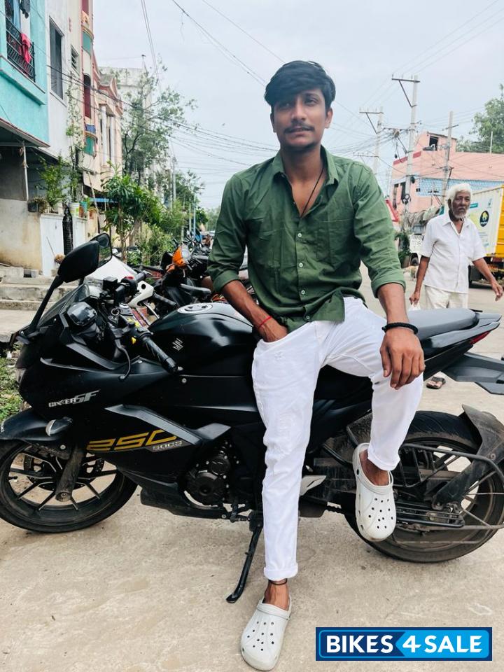 Suzuki Gixxer SF 250 BS6