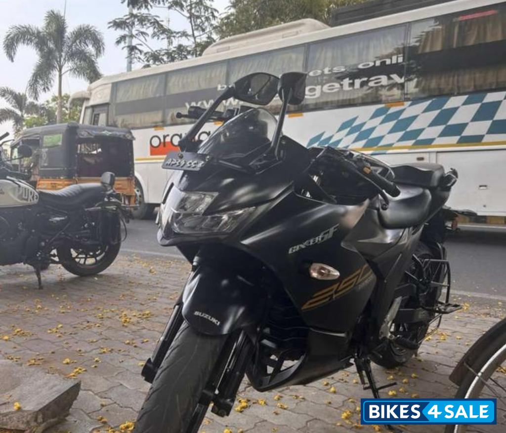 Suzuki Gixxer SF 250 BS6