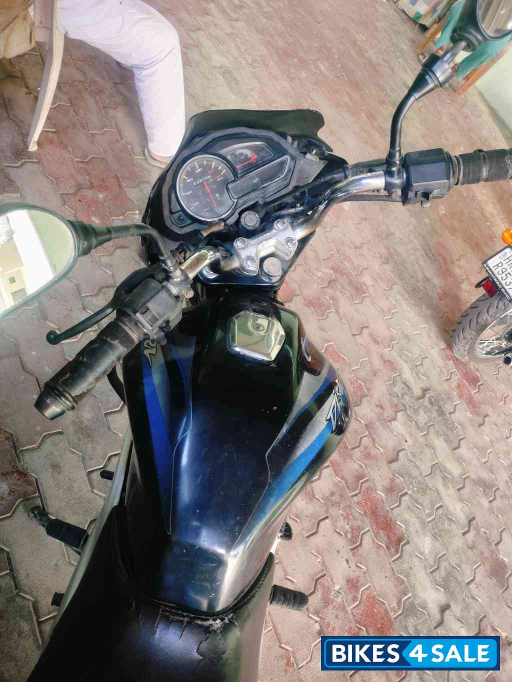 Bajaj Discover 100T
