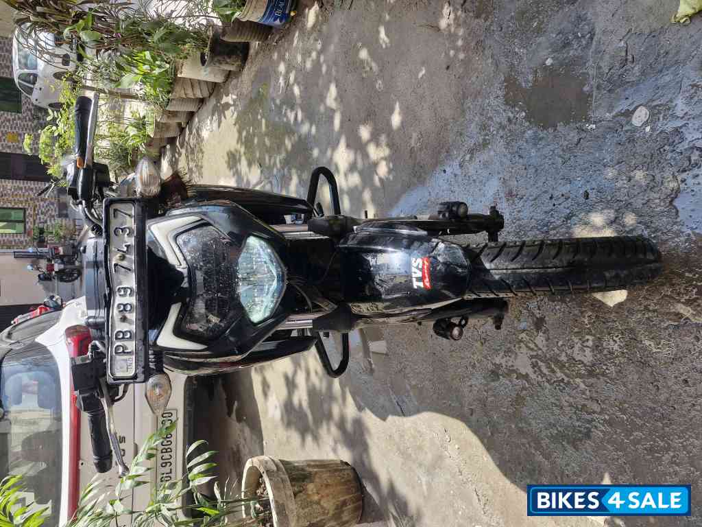 TVS Apache RTR 160 4V BS6