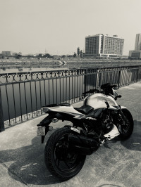 White Red TVS Apache RTR 200 4V