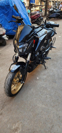 Black Bajaj Dominar 400 ABS BS6