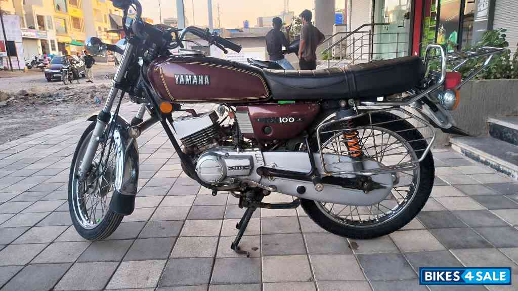 Yamaha RX 100